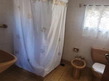Venta PH 4 ambientes 1°piso por escalera al fondo