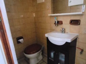Venta PH 4 ambientes 1°piso por escalera al fondo