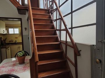 Venta PH 4 ambientes 1°piso por escalera al fondo
