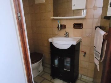 Venta PH 4 ambientes 1°piso por escalera al fondo