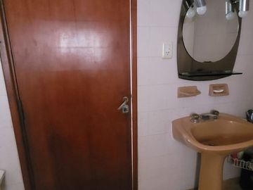 Venta PH 4 ambientes 1°piso por escalera al fondo