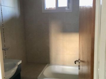 ALQUILER DEPARTAMENTO EN CASTELAR CÓDIGO AL 05