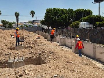 LOCALES EN VENTA EL CONDADO A 800M DE COSTCO