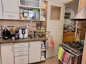 PISO DE 4 AMBIENTES FRENTE AL PARQUE, PRIMER PISO POR ESCALERA, 128 M2 TOTALES