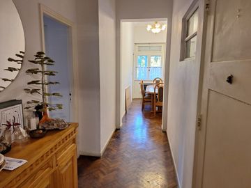 PISO DE 4 AMBIENTES FRENTE AL PARQUE, PRIMER PISO POR ESCALERA, 128 M2 TOTALES