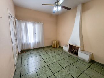 Casa APTO CREDITO con buena ubicacion y estado en Aldo Bonzi