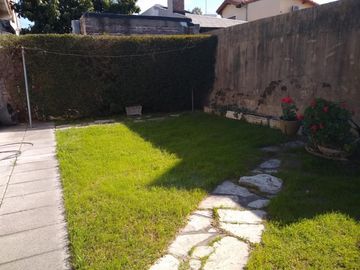 Casa de 3 Ambientes en Ciudad Jardín en excelente estado