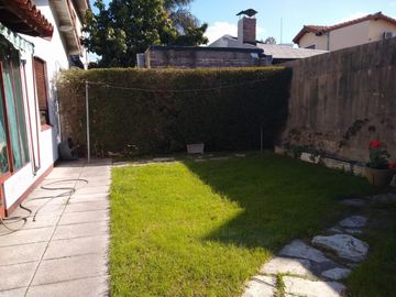 Casa de 3 Ambientes en Ciudad Jardín en excelente estado