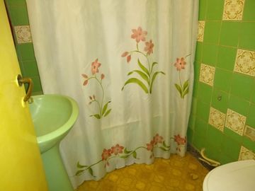 Casa de 3 Ambientes en Ciudad Jardín en excelente estado