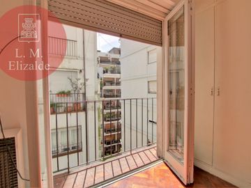 Venta - Arenales y C. Pellegrini - 2 Dor c/dep. - Piso Alto Luminoso