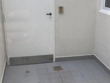 PH 2 AMBIENTES EN DUPLEX CON  PATIO, BAJAS EXPENSAS