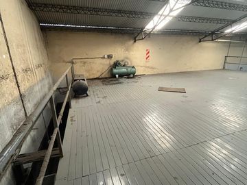 ALQUILER Excelente Galpón de 560 m² - Villa Madero ZONIFICACION M.I (mixta industrial)