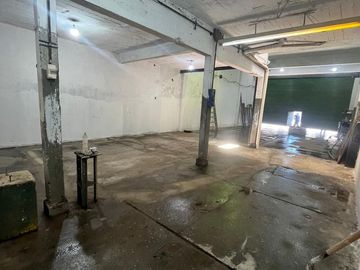 ALQUILER GALPON - A METROS DE AVENIDA CROVARA - ZONA INDUSTRIAL