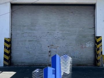 ALQUILER GALPON - A METROS DE AVENIDA CROVARA - ZONA INDUSTRIAL