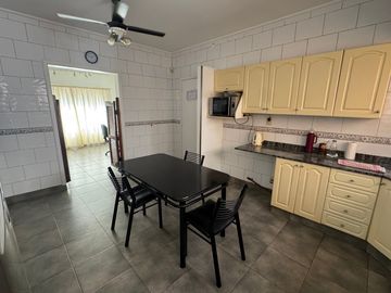Casa 5 Ambientes con Quincho y Terraza