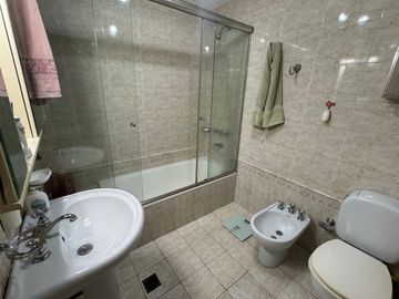 Casa 5 Ambientes con Quincho y Terraza