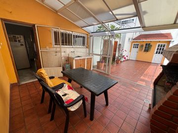 Casa 5 Ambientes con Quincho y Terraza