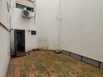 Excelente Local De 47 Mts Totales Balbín 3300 Saavedra