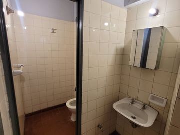 Excelente Local De 47 Mts Totales Balbín 3300 Saavedra