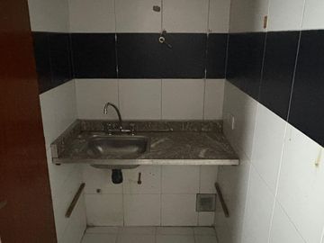 3 OFICINAS AGRUPADAS USO PROFESIONAL MORON 85 M2