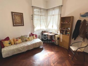 VENTA CHALET PH DE ESTILO 6 AMBIENTES EN HAEDO.