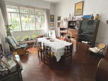 VENTA CHALET PH DE ESTILO 6 AMBIENTES EN HAEDO.