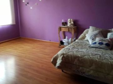CASA DE 5 AMBIENTES EN VENTA - VILLA UDAONDO