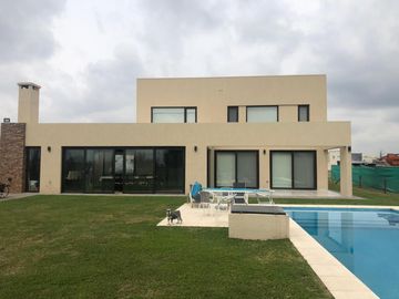 Casa En Venta A Estrenar Country Terravista - General Rodriguez