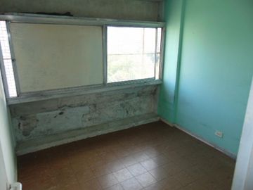 3 amb Piso 11 Edificio 33 Descalzi y Soldado de la Frontera