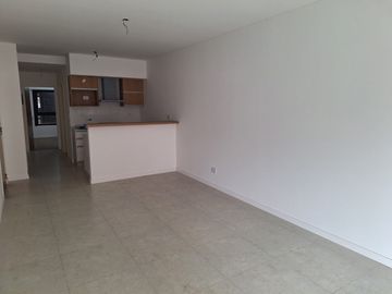 DEPARTAMENTO 2 AMB AL FRENTE CON VISTA A PLAZA LOS ANDES