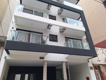 DEPARTAMENTO 2 AMB AL FRENTE CON VISTA A PLAZA LOS ANDES