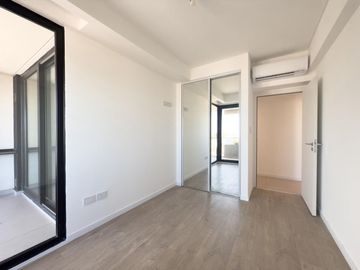 3 AMBIENTES , EDIFICIO CON SALON USOS MULTIPLES , PISCINA , PARRILLA