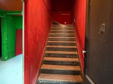 SE VENDE PH TRIPLEX AL FRENTE