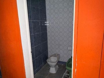 SE VENDE PH TRIPLEX AL FRENTE
