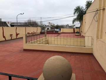 Venta casa en lote propio 8,66x24. 4 ambientes