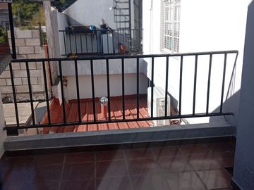 DEPARTAMENTO PH DE 3 AMBIENTES AL FRENTE CON VISTA A DONATO ALVAREZ Y FALUCHO PRIMER PISO POR ESCALERA
