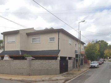 DEPARTAMENTO PH DE 3 AMBIENTES AL FRENTE CON VISTA A DONATO ALVAREZ Y FALUCHO PRIMER PISO POR ESCALERA