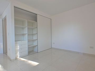 Venta Triplex 4 Ambientes Con Cochera Y Parrilla En Ciudad Jardin