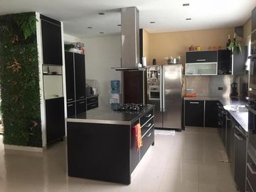 Hermosa casa de 5 amb