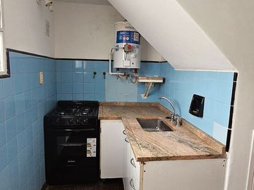 Departamento 2 ambientes con cocina separada al frente con expensas bajas