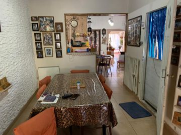 NUEVO VALOR VENTA CHALET DE 4 AMBIENTES CON 2 BAÑOS EN CIUDAD JARDIN