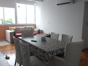 Vende 2 Ambientes En Caballito , Muy Amplio Luminoso. Refaccionado A Nuevo