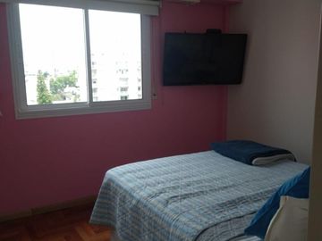 Vende 2 Ambientes En Caballito , Muy Amplio Luminoso. Refaccionado A Nuevo