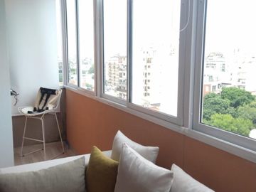 Vende 2 Ambientes En Caballito , Muy Amplio Luminoso. Refaccionado A Nuevo