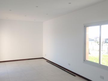 Moderna Casa a Estrenar - Bº Cº El Canton