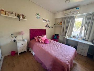 CASA CON JARDIN , PISCINA, QUINCHO , 5 AMBIENTES