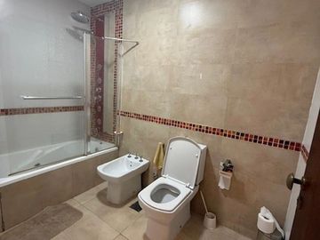 CASA CON JARDIN , PISCINA, QUINCHO , 5 AMBIENTES