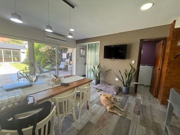 CASA CON JARDIN , PISCINA, QUINCHO , 5 AMBIENTES