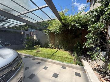 CASA CON JARDIN , PISCINA, QUINCHO , 5 AMBIENTES