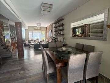CASA CON JARDIN , PISCINA, QUINCHO , 5 AMBIENTES